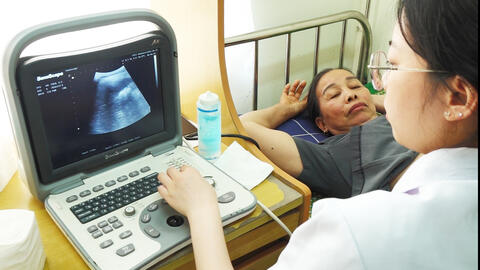 Trường Đại học Y - Dược, Đại học Thái Nguyên đồng hành chăm sóc sức khỏe cộng đồng tại xã Vô Tranh