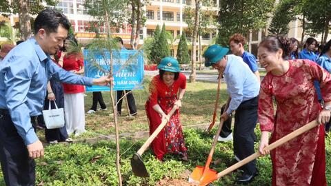 Công đoàn Phân hiệu Đại học Thái Nguyên tại tỉnh Lào Cai: Lan tỏa giá trị văn hóa Hồ Chí Minh từ những việc làm thiết thực