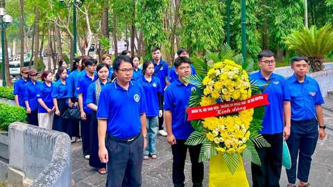 Tuổi trẻ Trường Ngoại ngữ – Đại học Thái Nguyên tổ chức Hành trình về nguồn