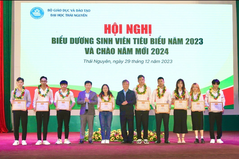Kỷ yếu Gương sáng sinh viên Đại học Thái Nguyên năm học 2022 - 2023