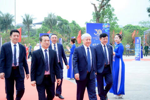 Cựu người học của ĐHTN là Ủy viên Trung ương Đảng