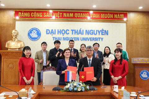 Lễ ký Biên bản ghi nhớ hợp tác (MoU) giữa Đại học Thái Nguyên và Đại học Bách Khoa Tomsk, Liên bang Nga