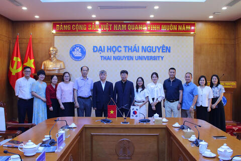 Đại học Thái Nguyên đón tiếp đoàn công tác từ Đại học WonKwang, Hàn Quốc