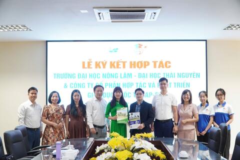 Ký kết hợp tác: TUAF & CAP-EDU hỗ trợ sinh viên ra nước ngoài