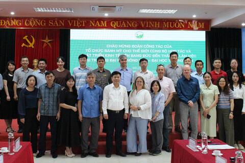 Đoàn công tác của Bộ Hợp tác và Phát triển Kinh tế Liên bang Đức và Tổ chức Bánh mỳ cho Thế giới làm việc tại Trường Đại học Nông Lâm