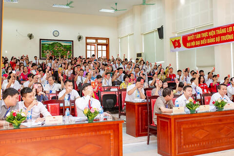 Hướng tới Đại hội Đảng bộ Trường Đại học Kinh tế và Quản trị kinh doanh  lần thứ V, nhiệm kỳ 2025-2030: “Đoàn kết – Sáng tạo – Hội nhập”