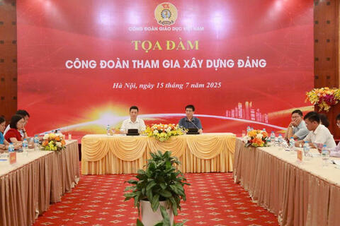 Công đoàn Đại học Thái Nguyên tham gia các hoạt động chào mừng Đại hội Đảng các cấp tiến tới Đại hội đại biểu toàn quốc lần thứ XIV của Đảng