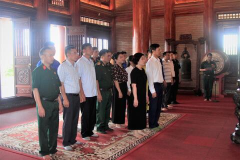 Đại học Thái Nguyên tổ chức dâng hương tưởng niệm các anh hùng liệt sĩ nhân kỷ niệm 77 năm Ngày Thương binh – Liệt sĩ (27/7/1947 – 27/7/2025)