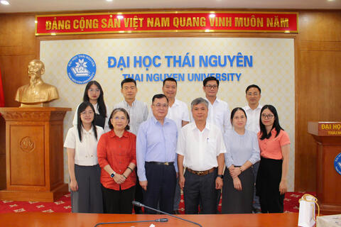 Tiếp đón và làm việc với đoàn phòng Giáo dục- Văn phòng Kinh tế và Văn hóa Đài Bắc tại Đại học Thái Nguyên