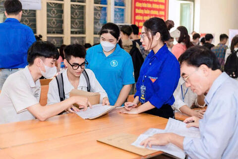 Đại học Thái Nguyên chuyển đổi số toàn diện trong công tác đón tân sinh viên