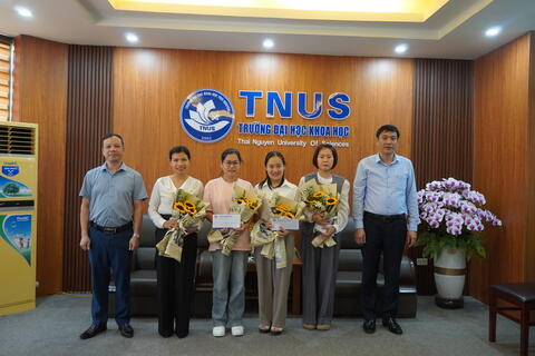 Trường Đại học Khoa học hỗ trợ, động viên các nữ Công đoàn viên sau bão, lan tỏa tinh thần 20/10
