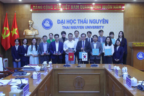 Đại học Thái Nguyên trao đổi, nghiên cứu hợp tác với Hội đồng Nghiên cứu quốc gia về Kinh tế, Khoa học xã hội và Nhân văn NRC (Hàn Quốc)