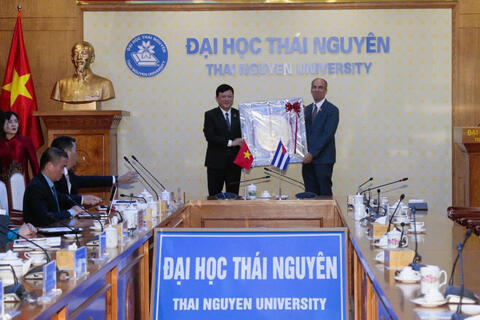 The Delegation of the Embassy of the Republic of Cuba in Vietnam Visited and Worked with Thai Nguyen University Updated