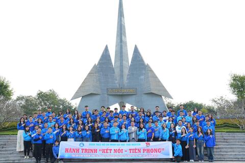 Hành trình “Kết nối - Tiên phong” và trao đổi kinh nghiệm công tác Đoàn