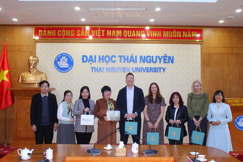 Đại học Thái Nguyên làm việc với Đoàn công tác Dự án FESA – Đại học Southampton (Vương quốc Anh)