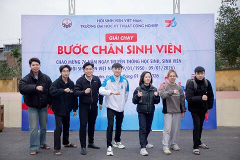 Sinh viên Đại học Thái Nguyên đồng loạt hưởng ứng Giải chạy “Bước chân Sinh viên” chào mừng 76 năm Ngày truyền thống Học sinh – Sinh viên Việt Nam