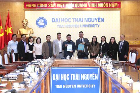Đại học Thái Nguyên trao đổi hợp tác với Công ty TNHH Letuin Edu Việt Nam về đào tạo bán dẫn và tiếng Hàn