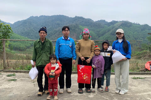 Thiết thực, ý nghĩa Chương trình “Ấm áp mùa đông” lần thứ XV của sinh viên Đại học Thái Nguyên