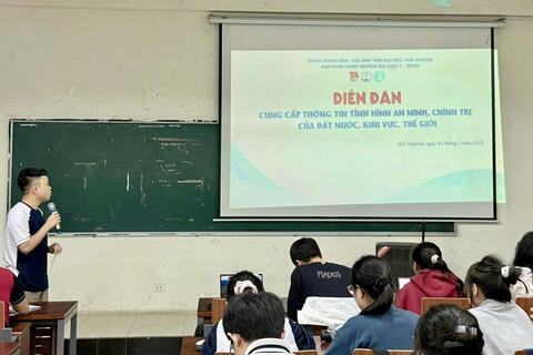 Diễn đàn thời sự thu hút sinh viên Y – Dược Thái Nguyên