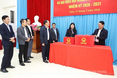 Đại học Thái Nguyên sôi nổi hướng về Ngày hội non sông