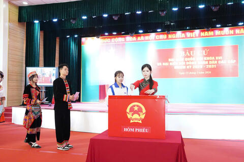 Sinh viên Đại học Thái Nguyên tham gia bầu cử: Gửi gắm niềm tin vào lá phiếu