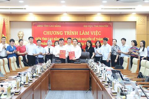 Đại học Thái Nguyên và UBND tỉnh Cao Bằng ký kết biên bản ghi nhớ phối hợp xây dựng Đề án thành lập Phân hiệu Đại học Thái Nguyên tại Cao Bằng