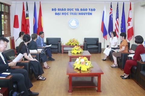 Đại học Thái Nguyên làm việc với Đoàn công tác Phòng Giáo dục Uijeongbu, Hàn Quốc
