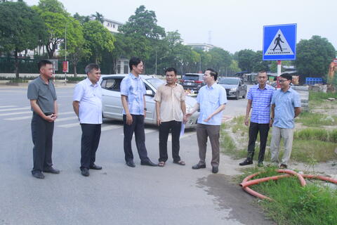 Khẩn trương xử lý ngập úng cục bộ khu vực cổng Đại học Thái Nguyên