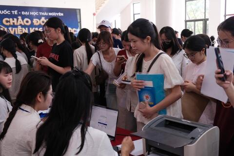 Khoa Quốc tế, Đại học Thái Nguyên chào đón tân sinh viên K16 nhập học