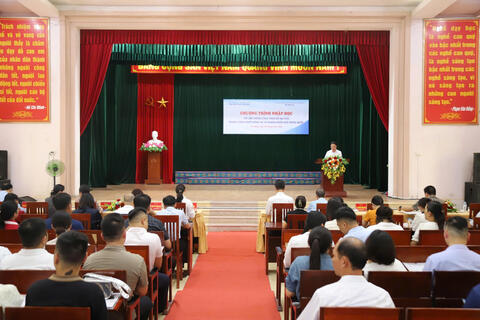 Đại học Thái Nguyên tổ chức nhập học 2 lớp liên thông cùng trình độ đại học tại tỉnh Cao Bằng