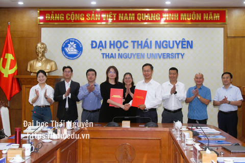 Đại học Thái Nguyên ký kết hợp tác với Tập đoàn Nam Bác (Trung Quốc)