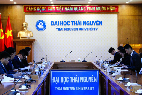 Thai Nguyen University Holds a Working Session with the Delegation from Gyeongsang National University (GNU), Republic of Korea