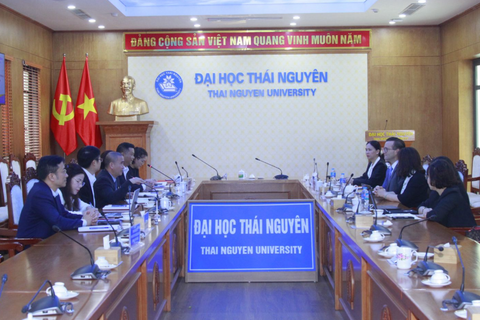 Thai Nguyen University Signs Memorandum of Understanding with Federation University Australia