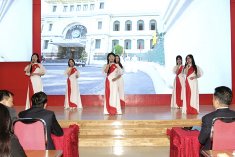 Thai Nguyen University Honors Outstanding Students and Confers “Students  with Five Distinction Aspects” Titles at All Levels for the 2024–2025 Academic Year