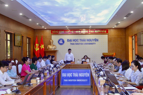 Cao Bang Provincial People's Committee Delegation Works with Thai Nguyen University on the Establishment of a TNU Campus in Cao Bang Province