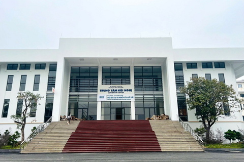 Institute for Excellence in Education and Research: Actualizing the Strategy for Science, Technology Development, and High-Quality Human Resource Training in the Industry 4.0 Era