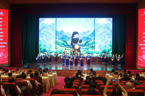 Thai Nguyen University Announces the Establishment of Two Centers in Cao Bang and Launches Cooperation Program with Cao Bang Province