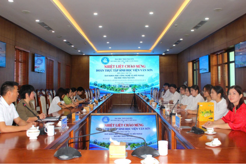 Thai Nguyen University Promotes Student Exchange and Educational Cooperation with Wenshan University