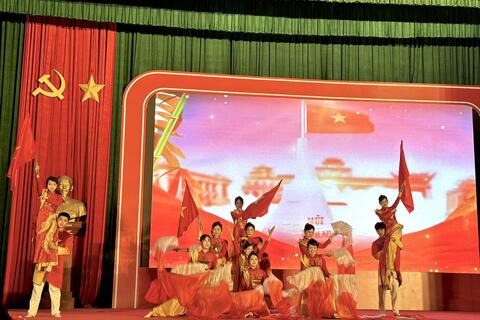 IS X-FACTOR 2026: Khép lại hành trình bứt phá đầy cảm xúc của sinh viên Khoa Quốc tế