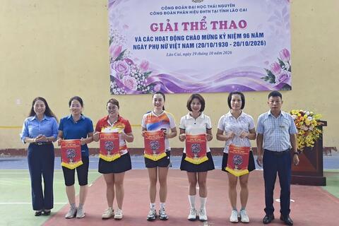 Sôi nổi các hoạt động thể thao chào mừng Ngày Phụ nữ Việt Nam 20/10 tại Phân hiệu Đại học Thái Nguyên tại tỉnh Lào Cai